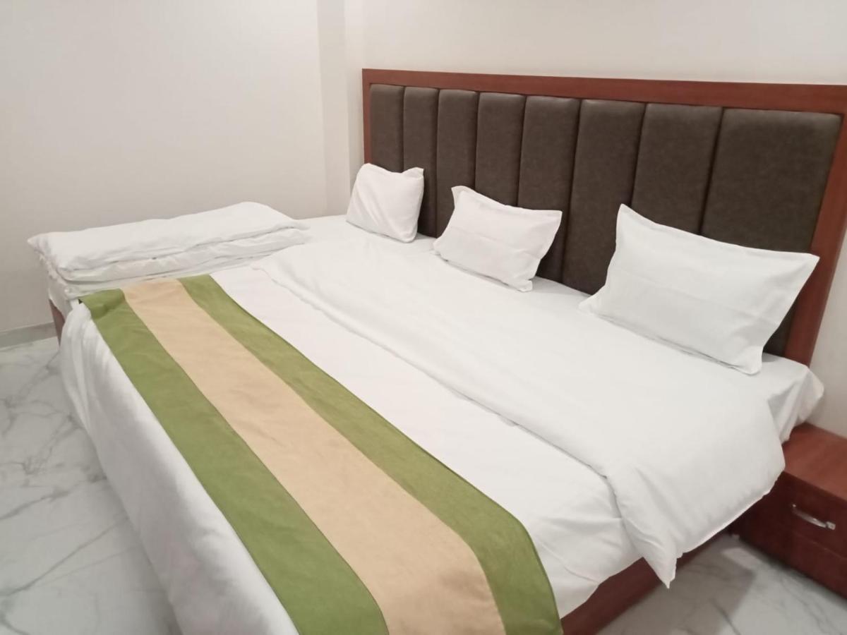 Hotel Kaushik Palace 하리드와르 외부 사진