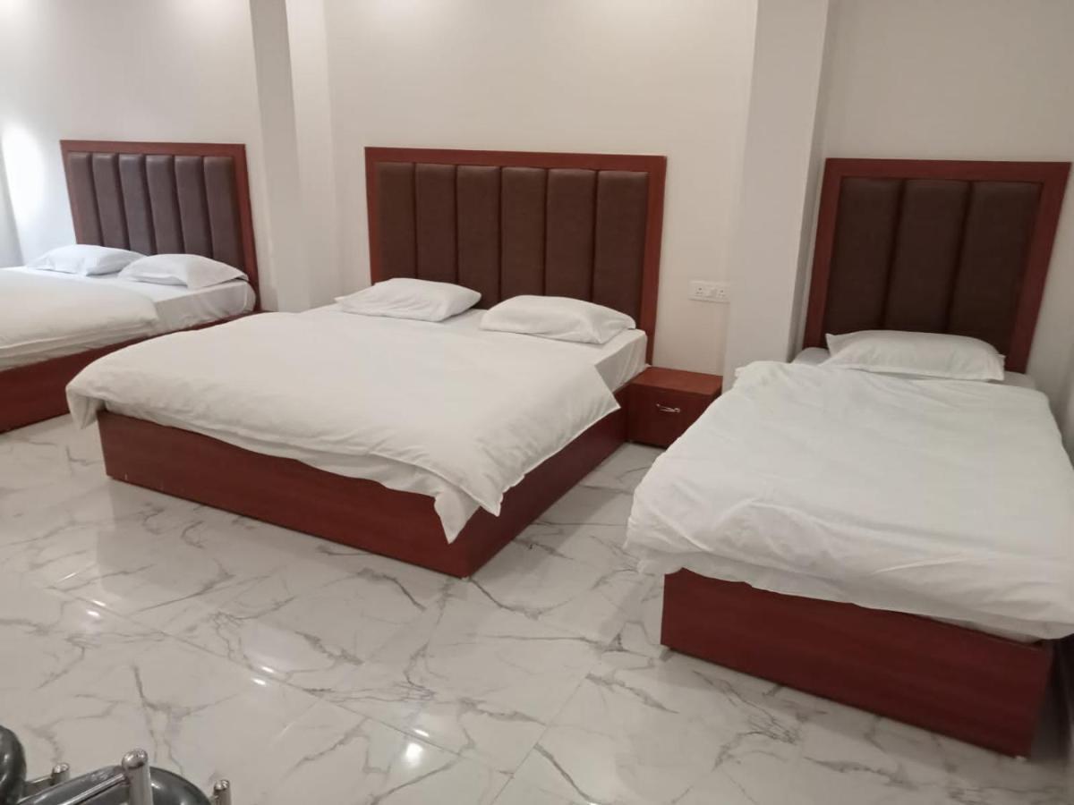 Hotel Kaushik Palace 하리드와르 외부 사진