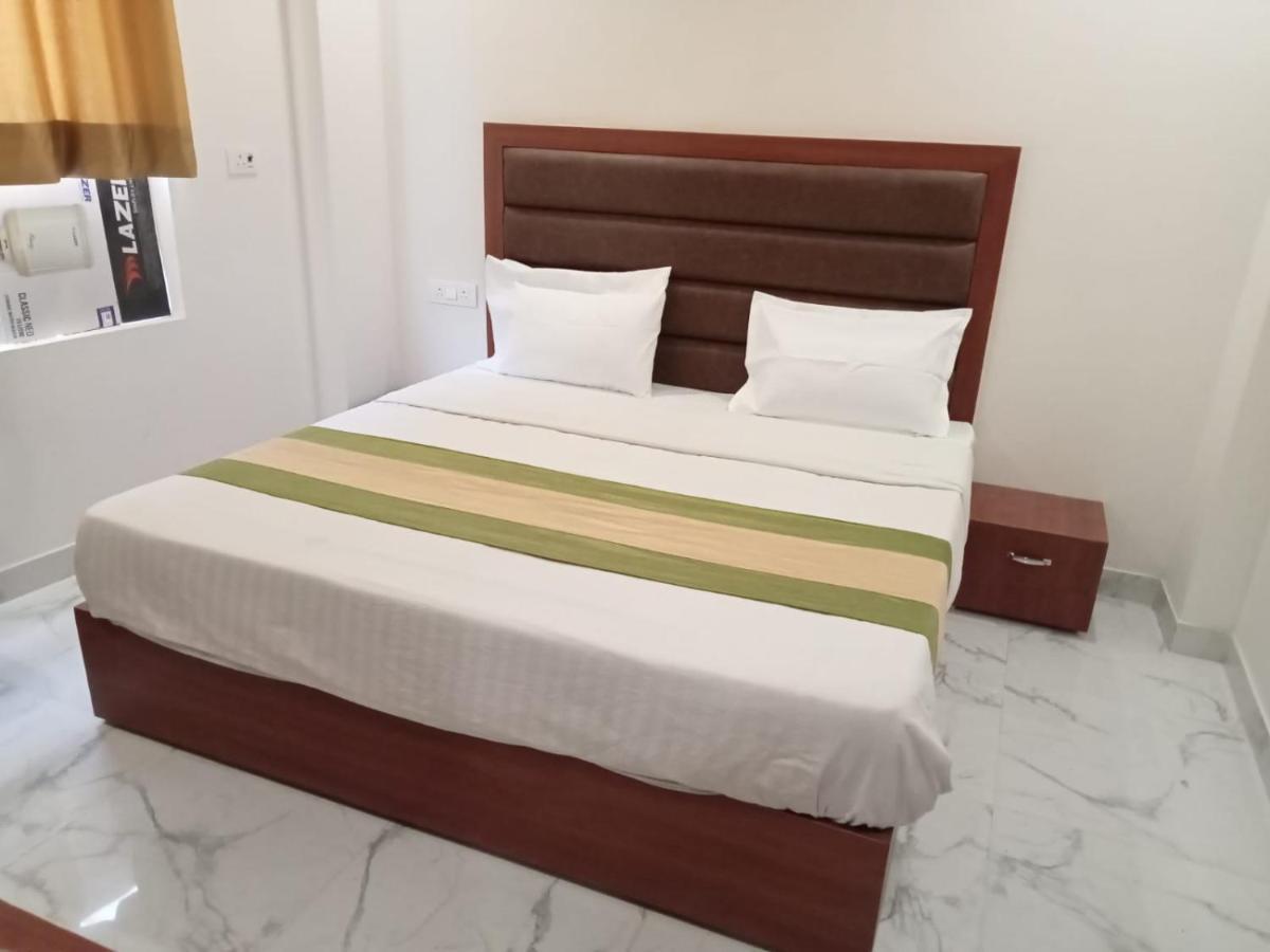 Hotel Kaushik Palace 하리드와르 외부 사진