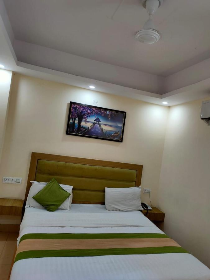 Hotel Kaushik Palace 하리드와르 외부 사진