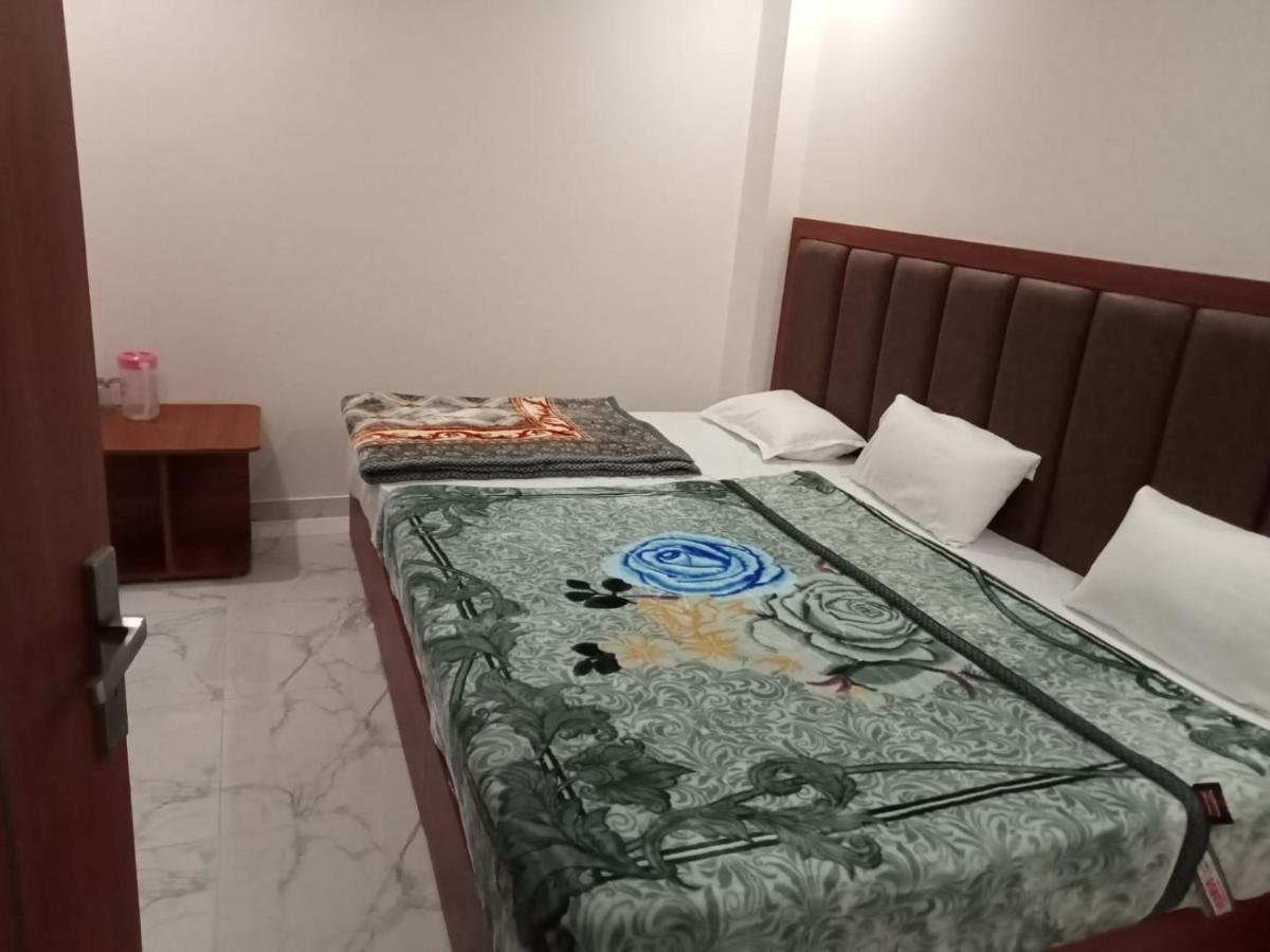 Hotel Kaushik Palace 하리드와르 외부 사진